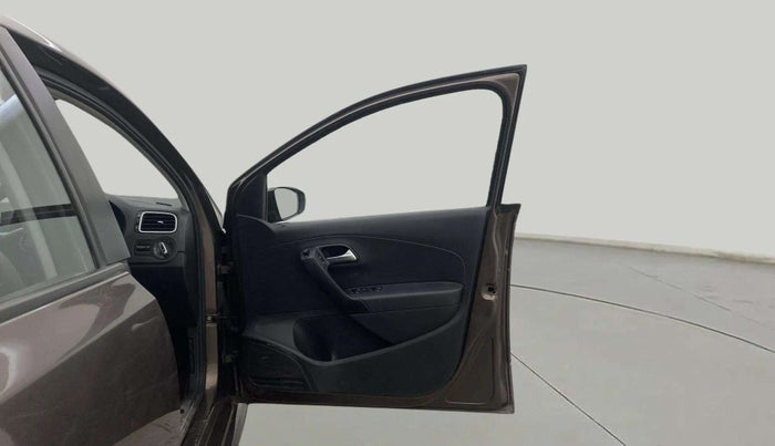 2019 Volkswagen Polo HIGHLINE PLUS 1.0, Petrol, Manual, 1,11,111 km, RHS Front Door