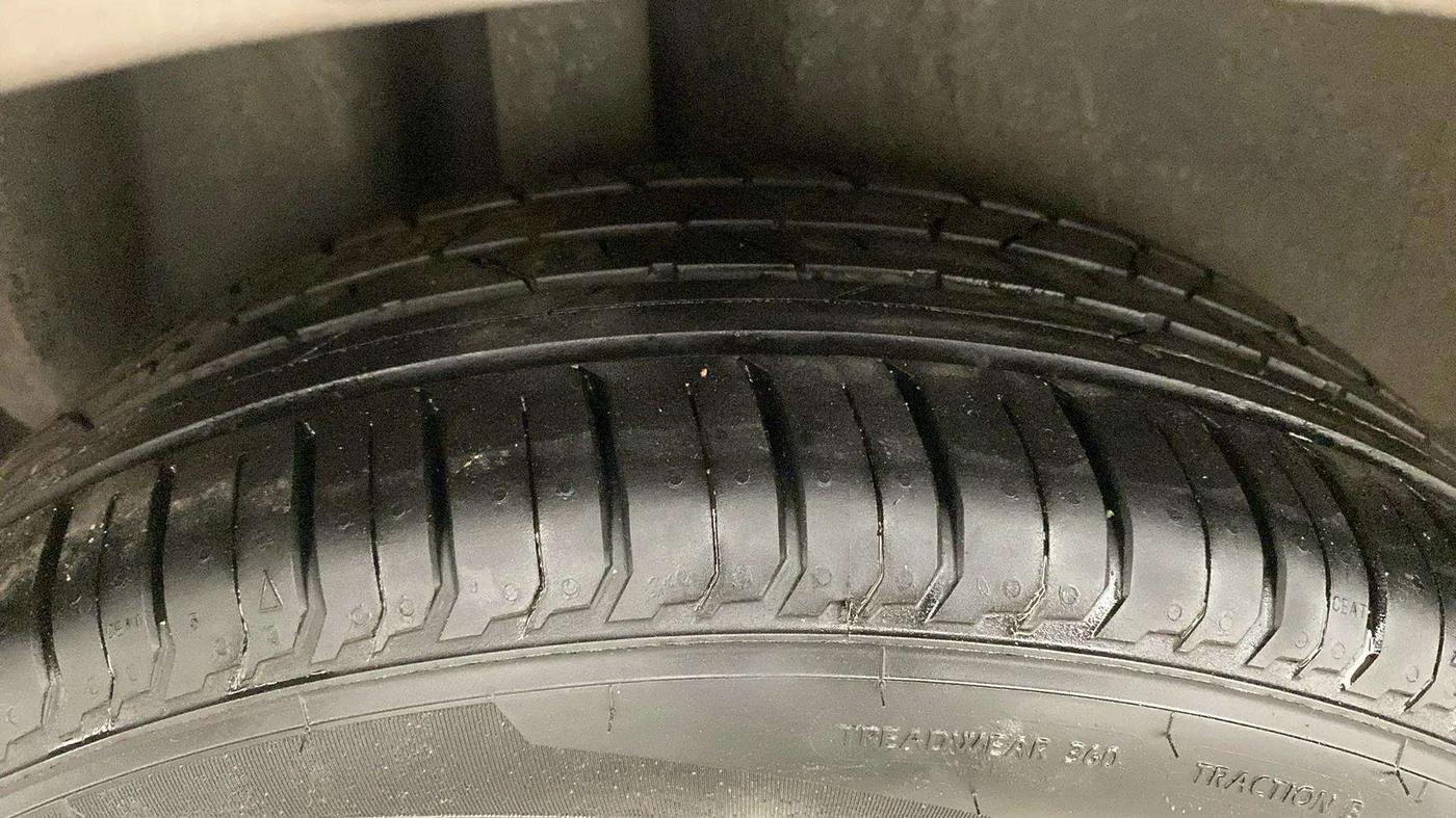 2019 Volkswagen Polo HIGHLINE PLUS 1.0, Petrol, Manual, 56,719 km, Right Rear Tyre Tread