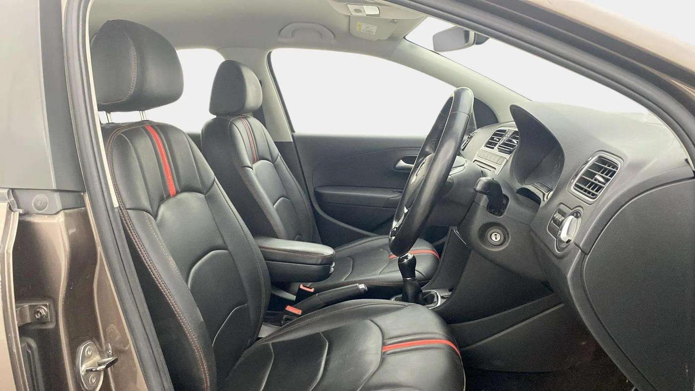 2019 Volkswagen Polo HIGHLINE PLUS 1.0, Petrol, Manual, 56,719 km, Right Side Front Door Cabin