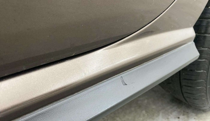 2019 Volkswagen Polo HIGHLINE PLUS 1.0, Petrol, Manual, 1,11,111 km, Right running board - Slightly dented