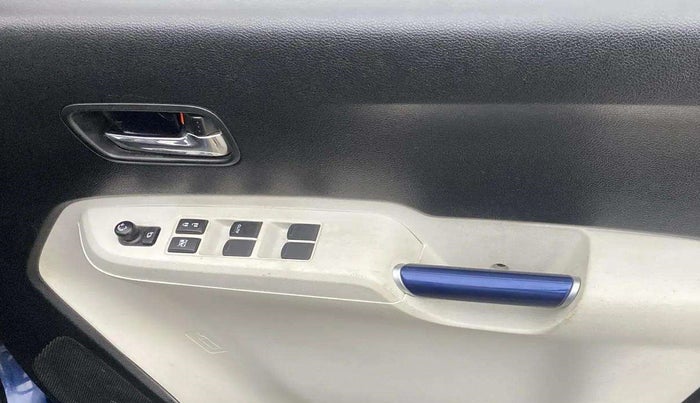 2022 Maruti IGNIS ZETA 1.2, Petrol, Manual, 57,911 km, Driver Side Door Panels Control