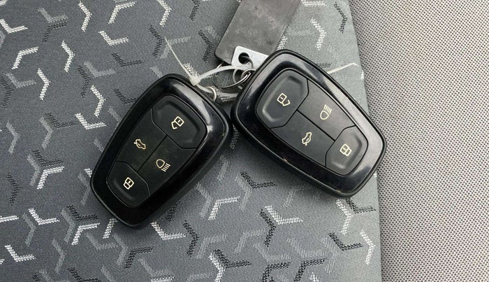 2021 Tata TIGOR XZ PLUS PETROL, Petrol, Manual, 61,764 km, Key Close Up