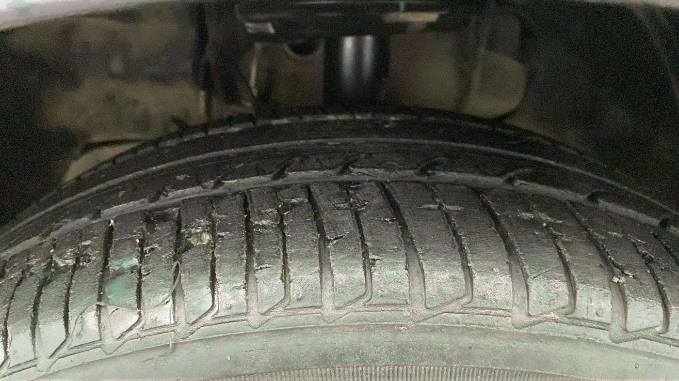 2021 Tata TIGOR XZ PLUS PETROL, Petrol, Manual, 61,841 km, Right Front Tyre Tread