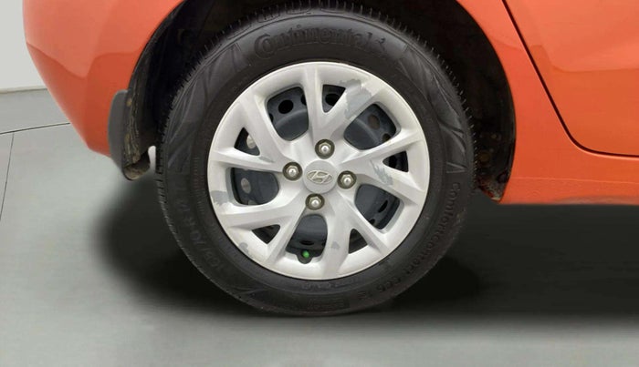 2017 Hyundai Grand i10 MAGNA AT 1.2 KAPPA VTVT, Petrol, Automatic, 45,001 km, Right Rear Wheel