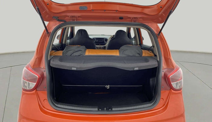 2017 Hyundai Grand i10 MAGNA AT 1.2 KAPPA VTVT, Petrol, Automatic, 45,001 km, Boot Inside