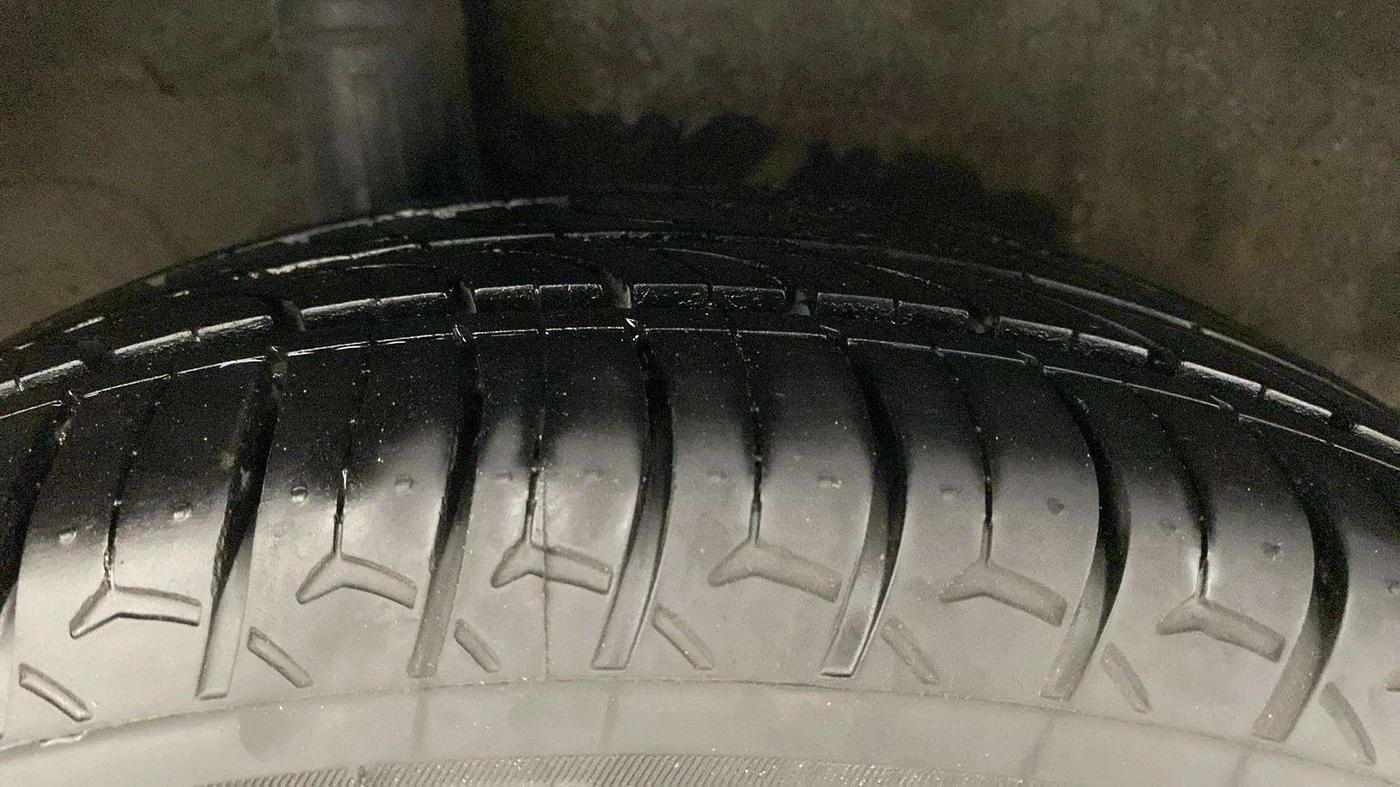 2019 Honda Amaze 1.2L I-VTEC V, Petrol, Manual, 37,137 km, Right Rear Tyre Tread