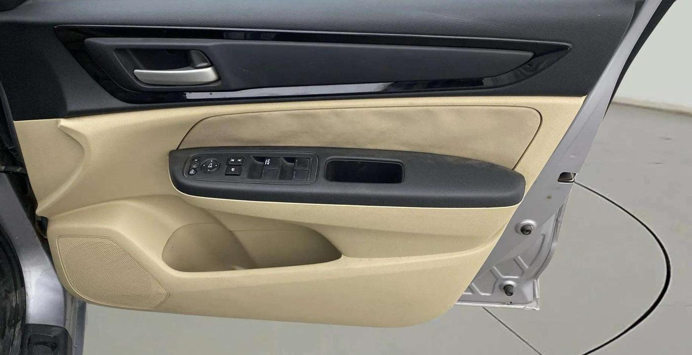 2019 Honda Amaze 1.2L I-VTEC V, Petrol, Manual, 37,137 km, Driver Side Door Panels Control