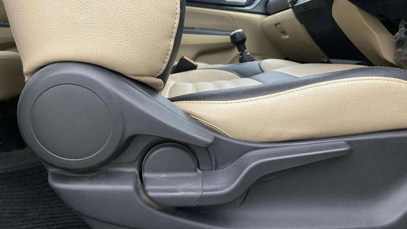 2019 Honda Amaze 1.2L I-VTEC V, Petrol, Manual, 37,137 km, Driver Side Adjustment Panel