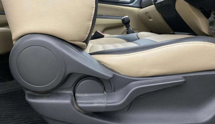 2019 Honda Amaze 1.2L I-VTEC V, Petrol, Manual, 37,137 km, Driver Side Adjustment Panel