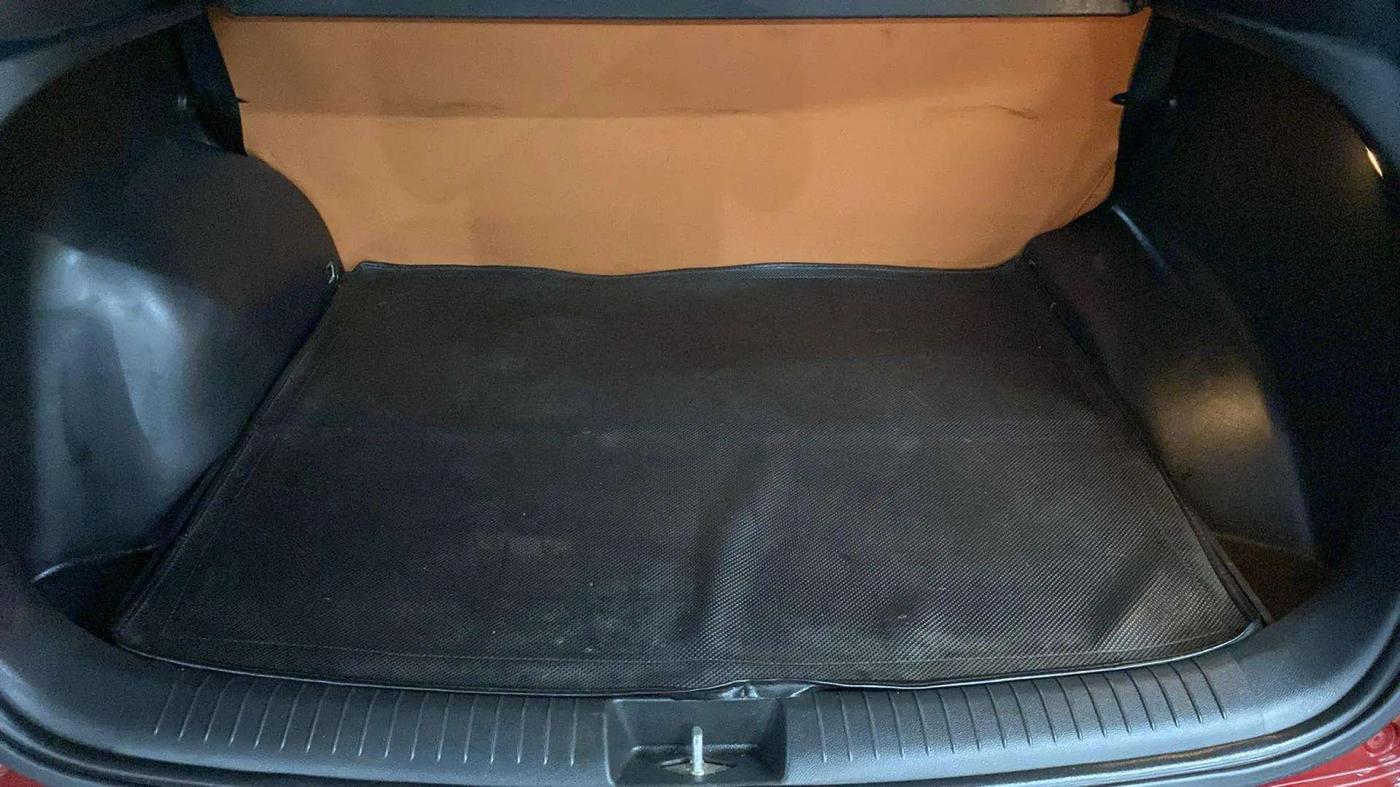 2017 Hyundai Creta SX PLUS 1.6 PETROL, Petrol, Manual, 47,445 km, Boot Inside