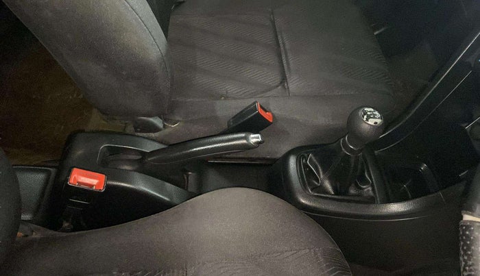 2013 Maruti Swift VXI, Petrol, Manual, 86,217 km, Gear Lever