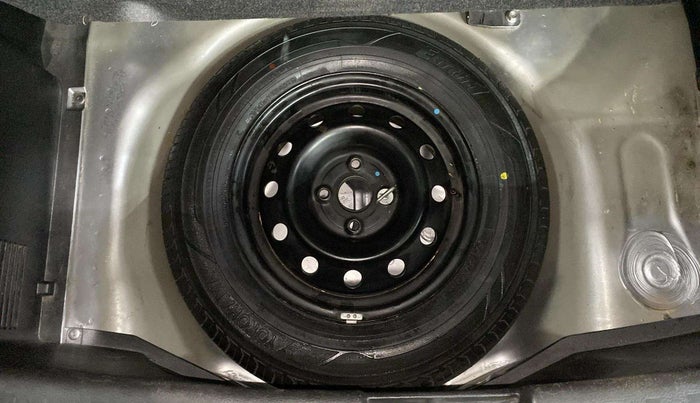2013 Maruti Swift VXI, Petrol, Manual, 86,217 km, Spare Tyre