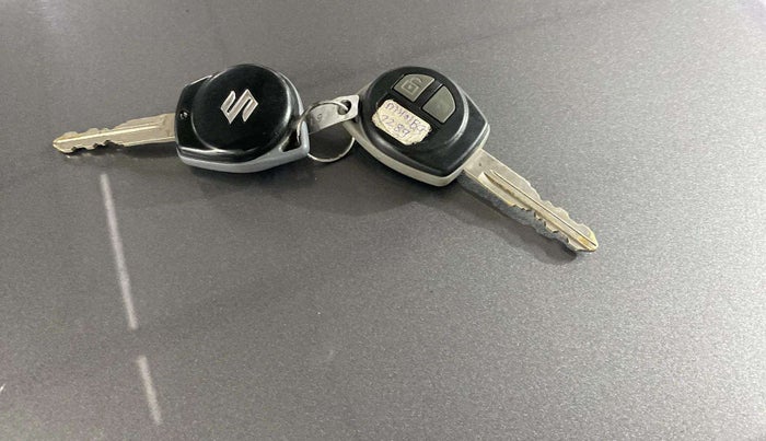 2013 Maruti Swift VXI, Petrol, Manual, 86,217 km, Key Close Up