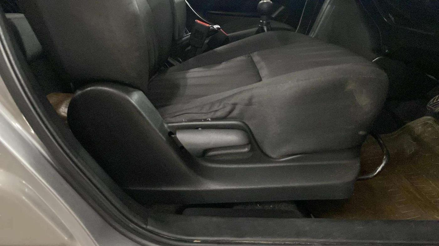 2013 Maruti Swift VXI, Petrol, Manual, 86,404 km, Driver Side Adjustment Panel