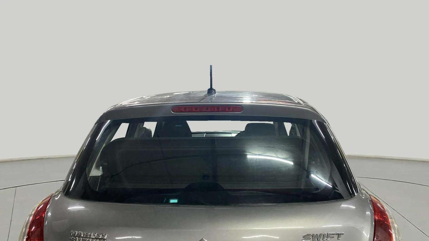 2013 Maruti Swift VXI, Petrol, Manual, 86,404 km, Rear Windshield