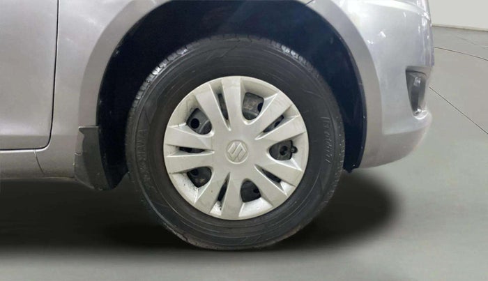 2013 Maruti Swift VXI, Petrol, Manual, 86,217 km, Right Front Wheel