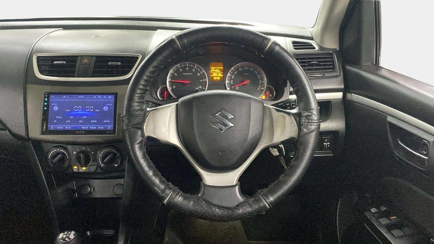 2013 Maruti Swift VXI, Petrol, Manual, 86,404 km, Steering Wheel Close Up