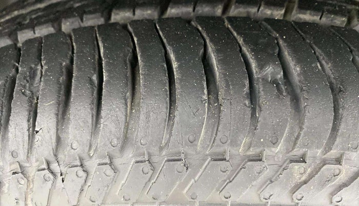2016 Ford Ecosport TITANIUM 1.5L DIESEL, Diesel, Manual, 90,135 km, Left Front Tyre Tread