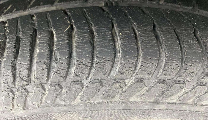 2016 Ford Ecosport TITANIUM 1.5L DIESEL, Diesel, Manual, 90,135 km, Right Front Tyre Tread