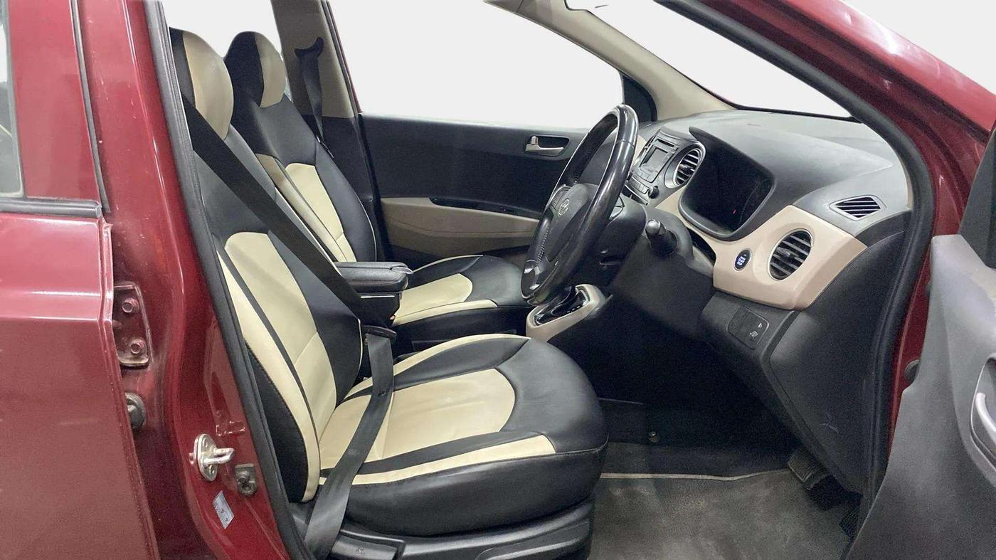 2014 Hyundai Grand i10 ASTA AT 1.2 KAPPA VTVT, Petrol, Automatic, 40,182 km, Right Side Front Door Cabin