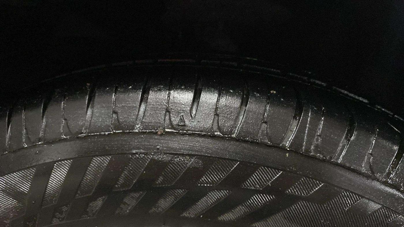 2014 Hyundai Grand i10 ASTA AT 1.2 KAPPA VTVT, Petrol, Automatic, 40,182 km, Right Front Tyre Tread