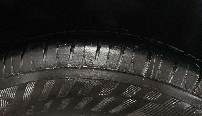 2014 Hyundai Grand i10 ASTA AT 1.2 KAPPA VTVT, Petrol, Automatic, 39,861 km, Right Front Tyre Tread