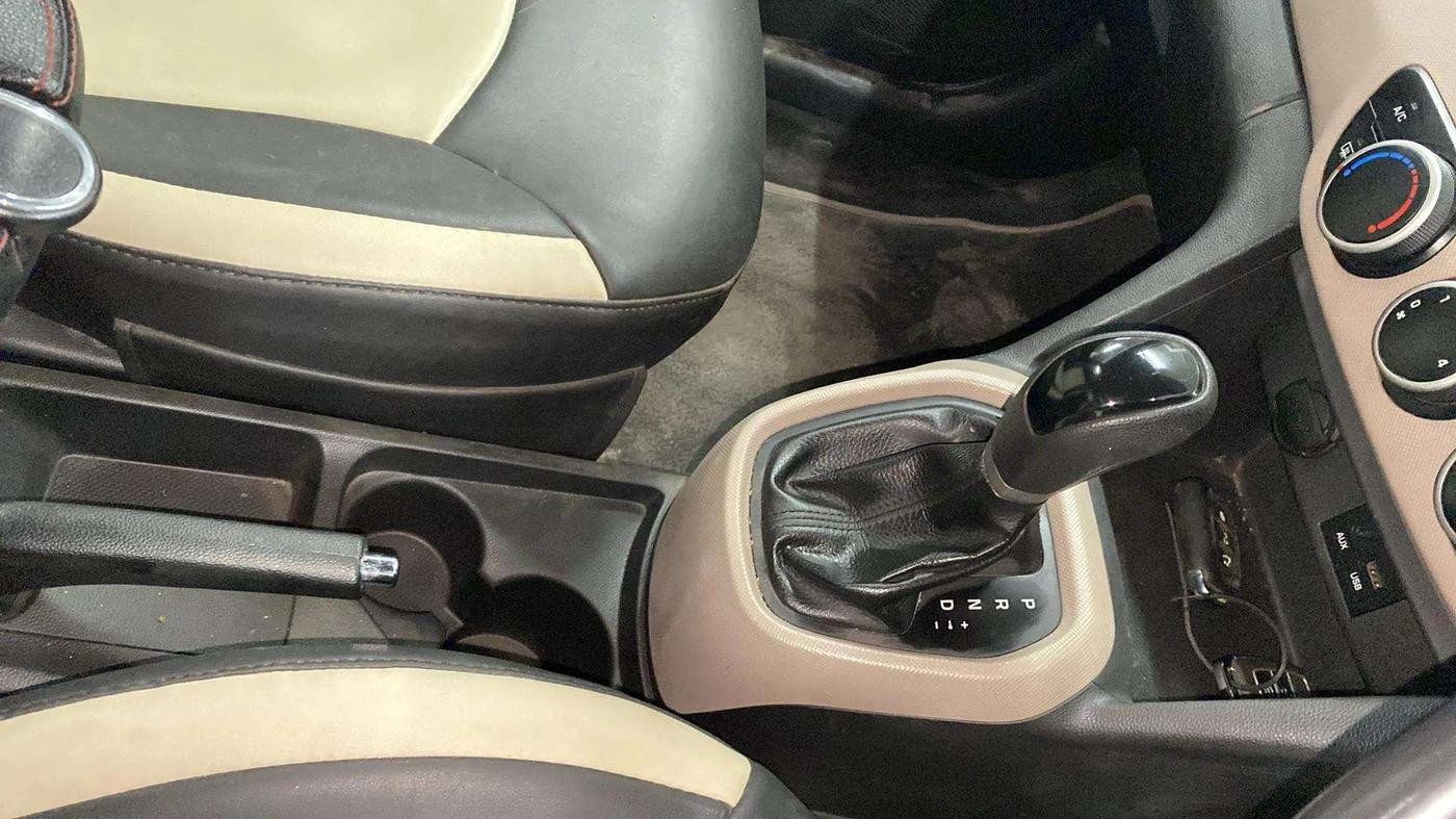 2014 Hyundai Grand i10 ASTA AT 1.2 KAPPA VTVT, Petrol, Automatic, 40,182 km, Gear Lever