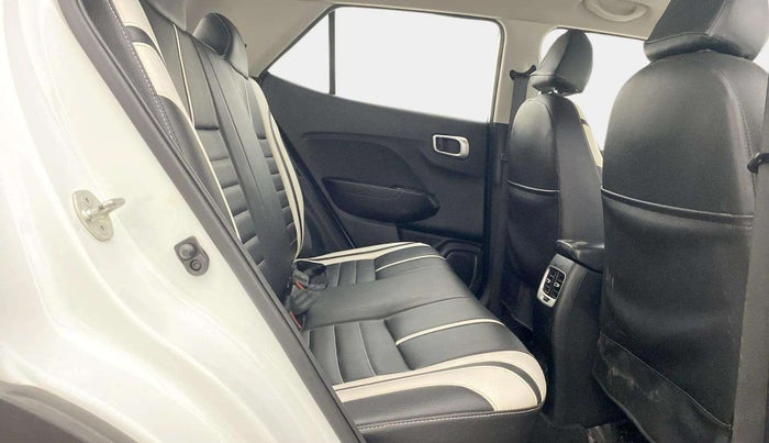 2020 Hyundai VENUE S 1.2, Petrol, Manual, 19,058 km, Right Side Rear Door Cabin