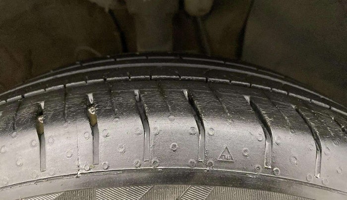 2020 Hyundai VENUE S 1.2, Petrol, Manual, 19,058 km, Right Front Tyre Tread