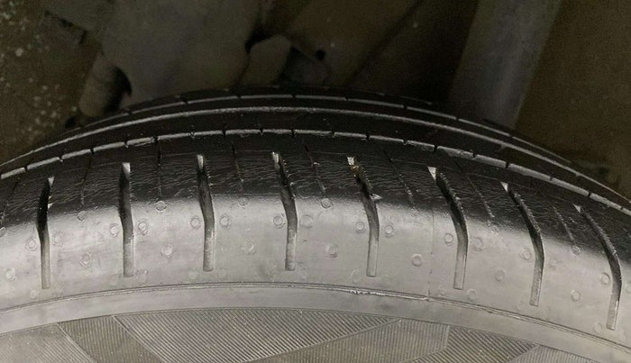 2020 Hyundai VENUE S 1.2, Petrol, Manual, 19,058 km, Left Rear Tyre Tread