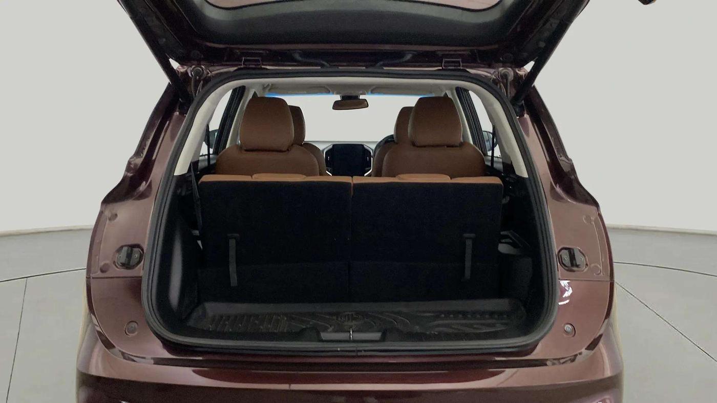 2020 MG HECTOR PLUS SHARP 1.5 PETROL TURBO DCT 6-STR, Petrol, Automatic, 40,758 km, Boot Inside