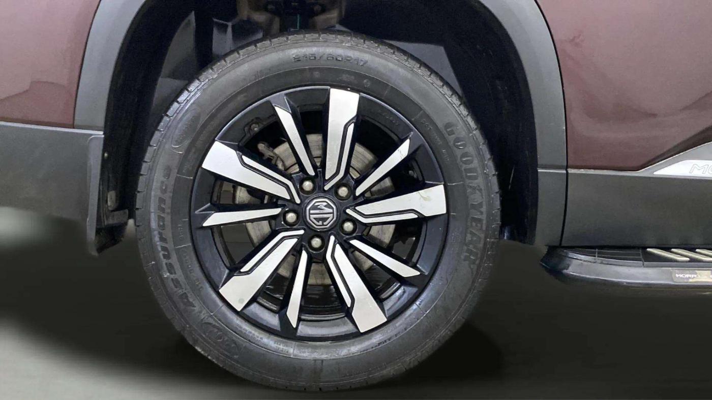 2020 MG HECTOR PLUS SHARP 1.5 PETROL TURBO DCT 6-STR, Petrol, Automatic, 40,758 km, Right Rear Wheel