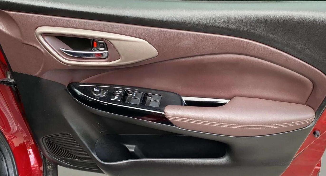 2024 Maruti FRONX ALPHA 1.0L TURBO MT DUAL TONE, Petrol, Manual, 3,605 km, Driver Side Door Panels Control