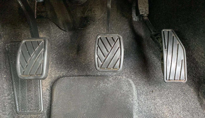 2024 Maruti FRONX ALPHA 1.0L TURBO MT DUAL TONE, Petrol, Manual, 3,582 km, Pedals