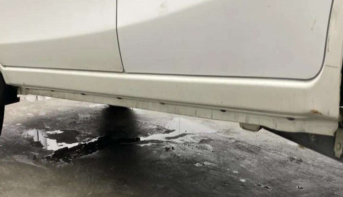 2015 Maruti Alto 800 LXI, Petrol, Manual, 4,379 km, Left running board - Minor scratches