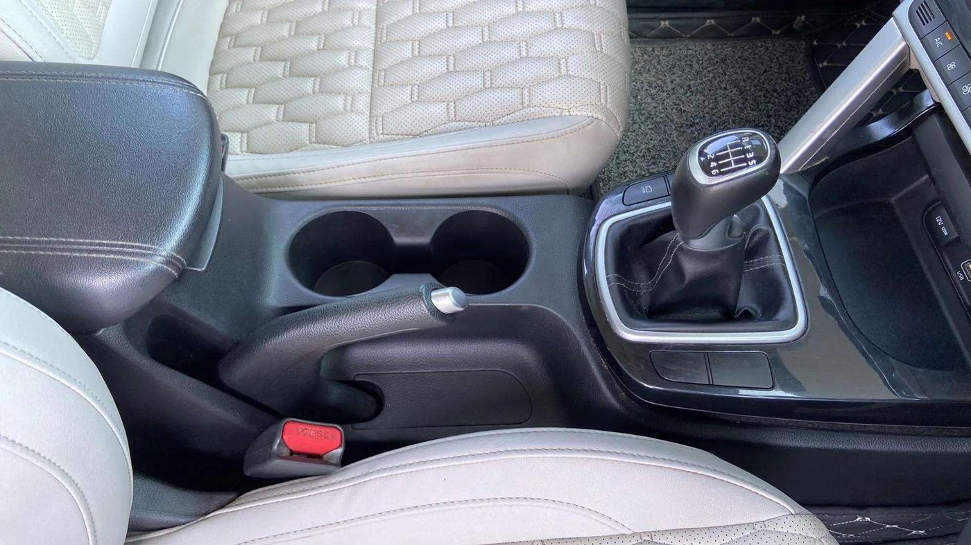 2021 KIA SELTOS HTX 1.5 PETROL, Petrol, Manual, 51,306 km, Gear Lever