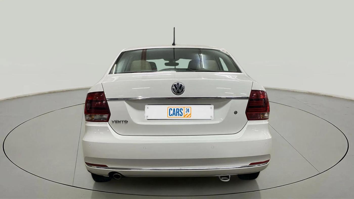 2019 Volkswagen Vento HIGHLINE 1.6 MPI, Petrol, Manual, 4,517 km, Back/Rear