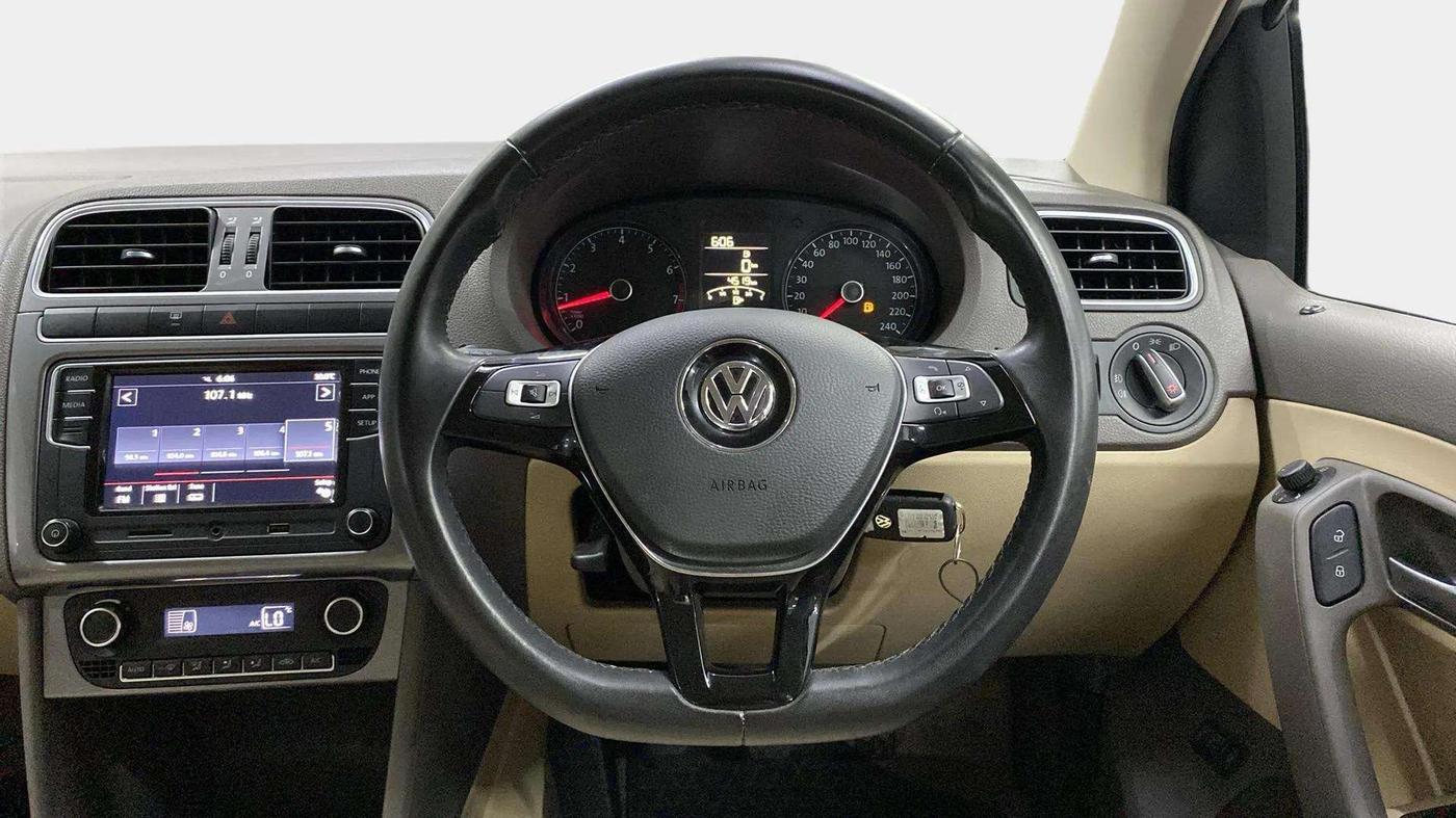 2019 Volkswagen Vento HIGHLINE 1.6 MPI, Petrol, Manual, 4,517 km, Steering Wheel Close Up