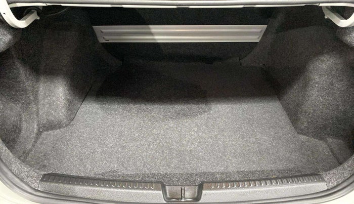 2019 Volkswagen Vento HIGHLINE 1.6 MPI, Petrol, Manual, 4,517 km, Boot Inside