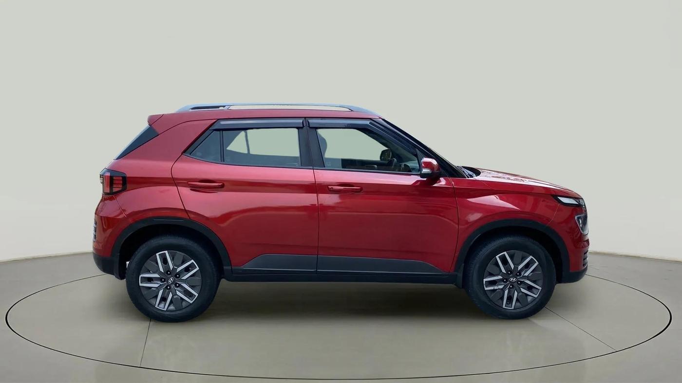 2022 Hyundai VENUE S PLUS 1.5 CRDI, Diesel, Manual, 33,569 km, Right Side View