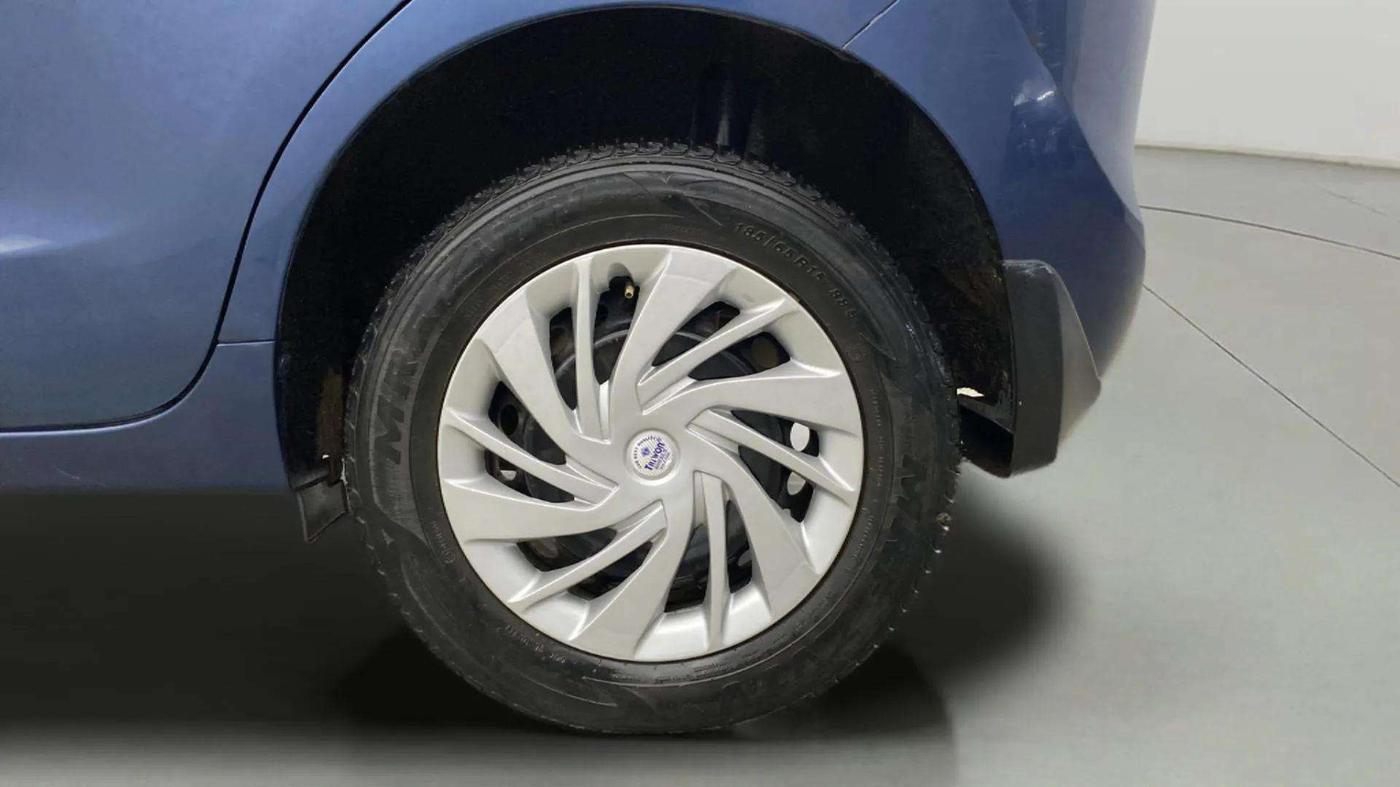 2017 Maruti Baleno DELTA PETROL 1.2, Petrol, Manual, 56,284 km, Left Rear Wheel