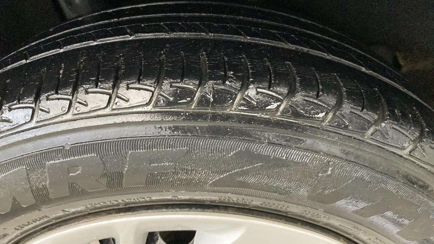 2017 Maruti Baleno DELTA PETROL 1.2, Petrol, Manual, 56,284 km, Left Front Tyre Tread