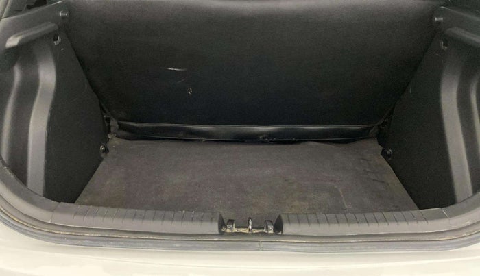 2018 Hyundai Elite i20 MAGNA EXECUTIVE 1.2, Petrol, Manual, 48,397 km, Boot Inside