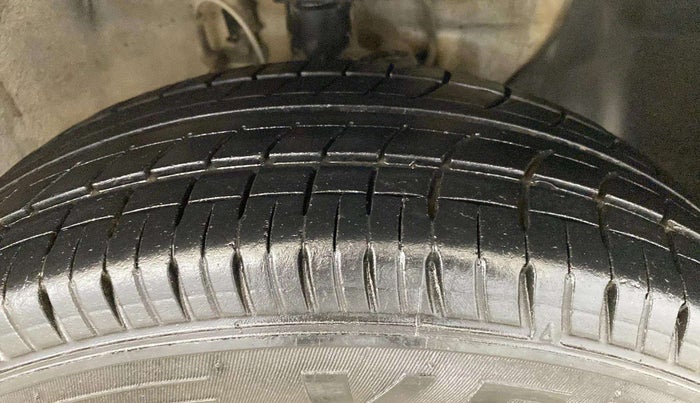2018 Hyundai Elite i20 MAGNA EXECUTIVE 1.2, Petrol, Manual, 48,397 km, Right Front Tyre Tread