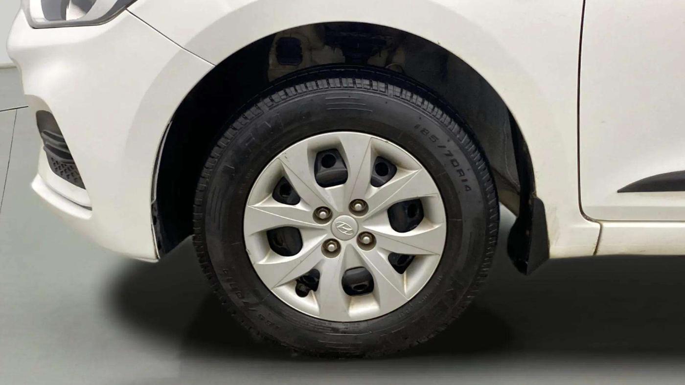 2018 Hyundai Elite i20 MAGNA EXECUTIVE 1.2, Petrol, Manual, 48,397 km, Left Front Wheel