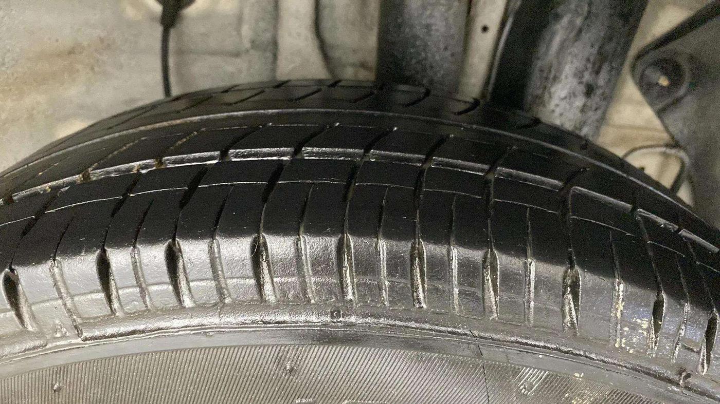 2018 Hyundai Elite i20 MAGNA EXECUTIVE 1.2, Petrol, Manual, 48,397 km, Left Rear Tyre Tread