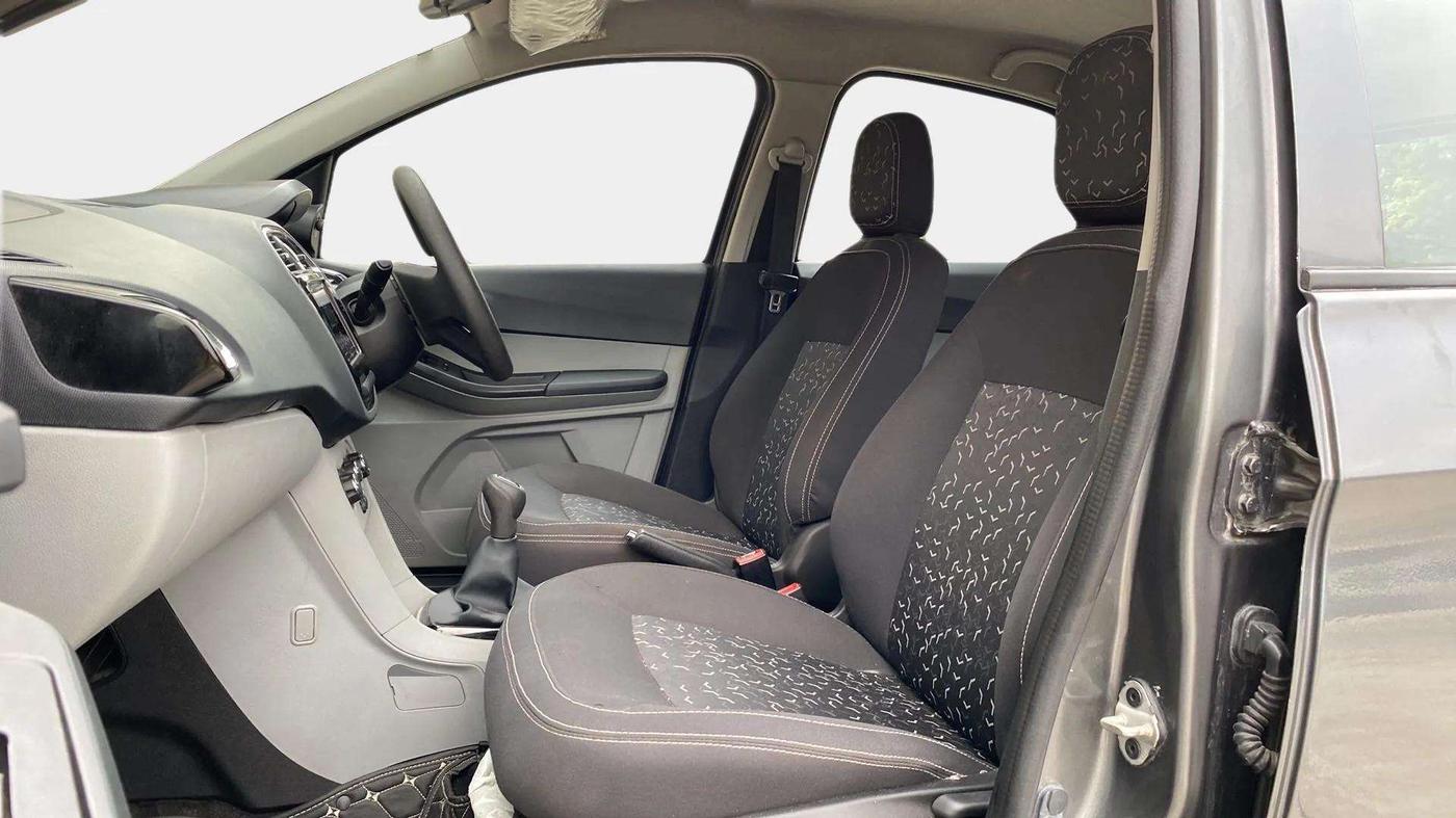 2021 Tata Tiago XT PETROL, Petrol, Manual, 31,594 km, Right Side Front Door Cabin