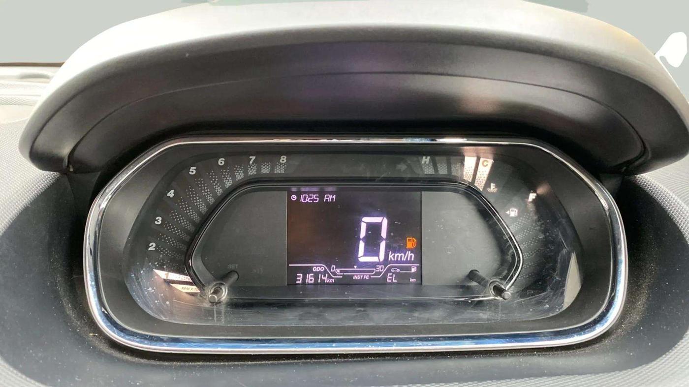 2021 Tata Tiago XT PETROL, Petrol, Manual, 31,594 km, Odometer Image