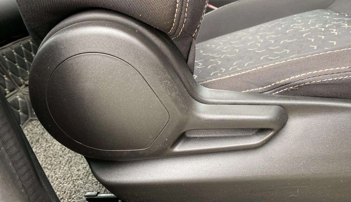 2021 Tata Tiago XT PETROL, Petrol, Manual, 31,594 km, Driver Side Adjustment Panel