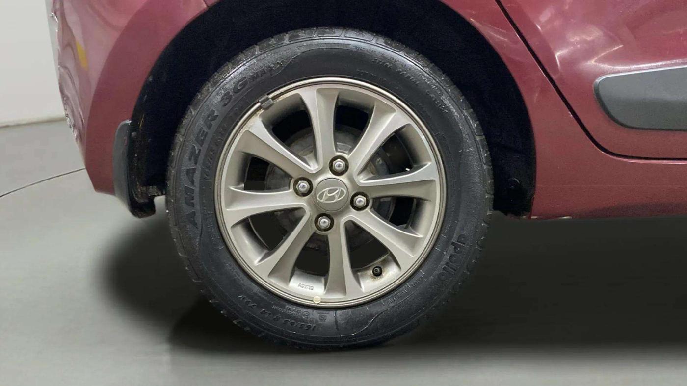 2015 Hyundai Grand i10 ASTA (O) 1.2 KAPPA VTVT, Petrol, Manual, 29,513 km, Right Rear Wheel